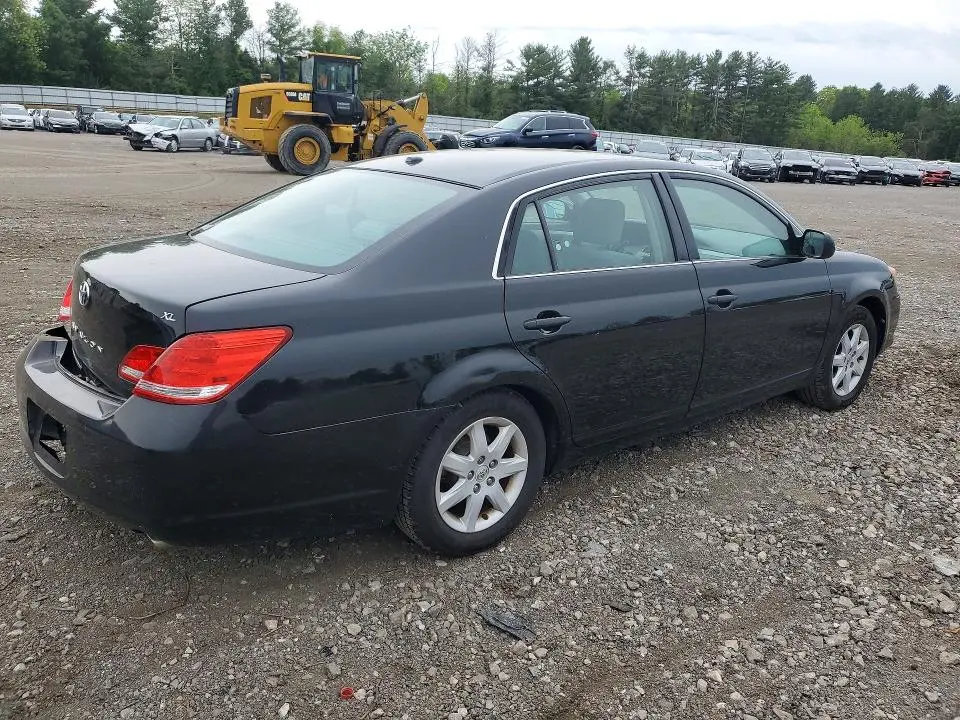 2010 TOYOTA AVALON XL  