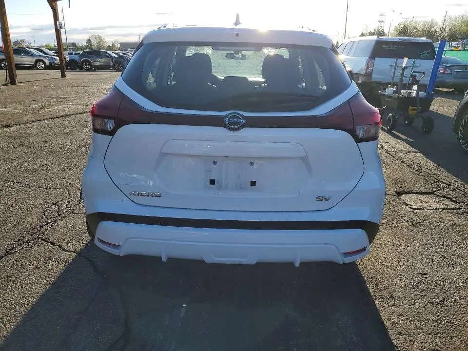 2023 NISSAN KICKS SV  