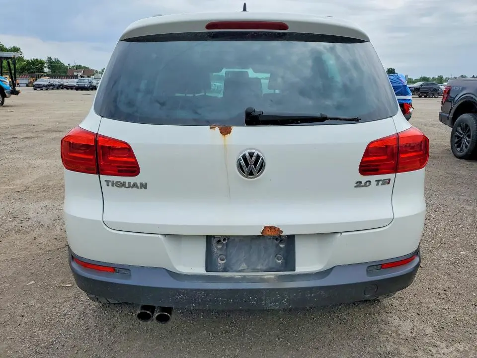 2015 VOLKSWAGEN TIGUAN S  