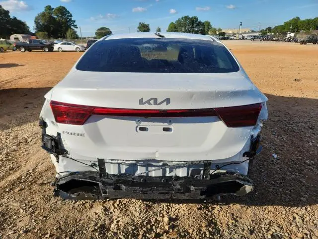 2023 KIA FORTE LX  