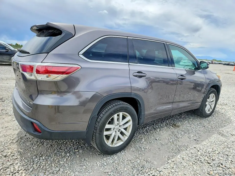 2015 TOYOTA HIGHLANDER LE  