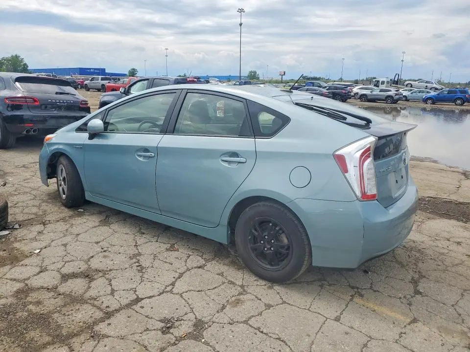 2015 TOYOTA PRIUS THREE  