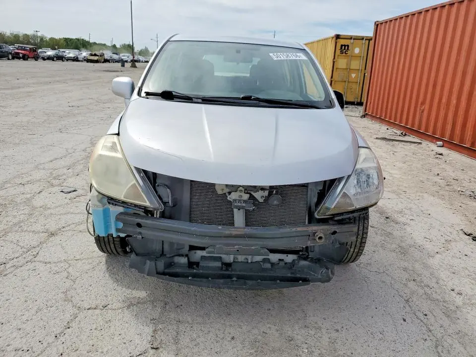 2011 NISSAN VERSA 1.8 S  