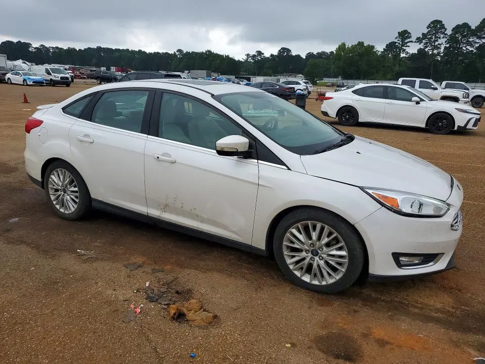 2016 FORD FOCUS TITANIUM  
