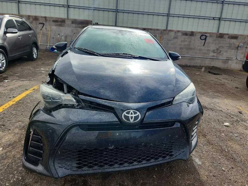 2018 TOYOTA COROLLA SE  