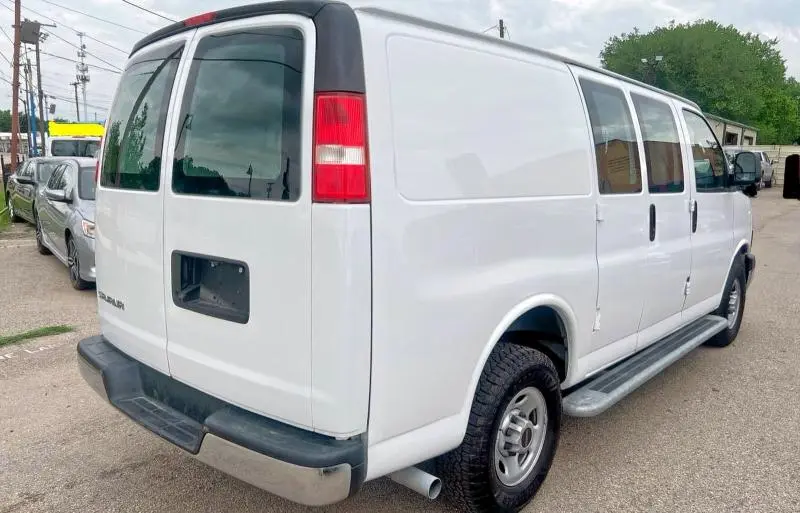 2022 GMC SAVANA G2500  