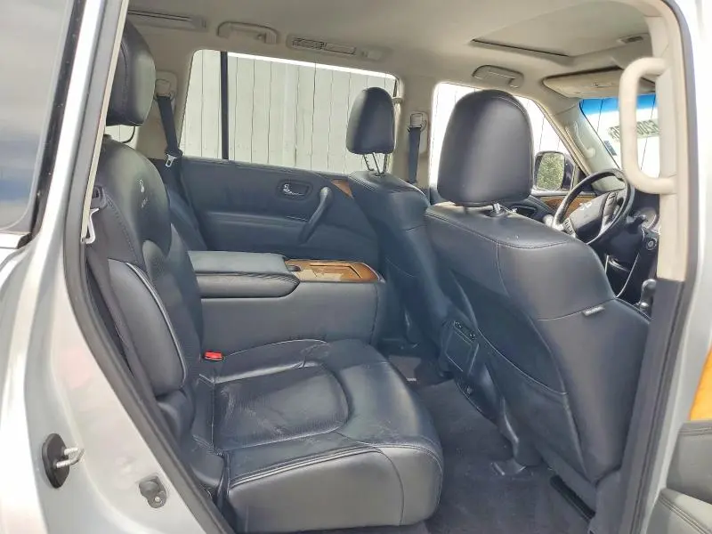 2011 INFINITI QX56 BASE  