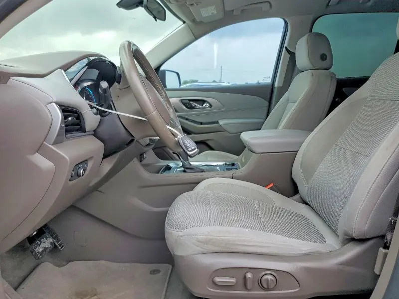 2018 CHEVROLET TRAVERSE LT  