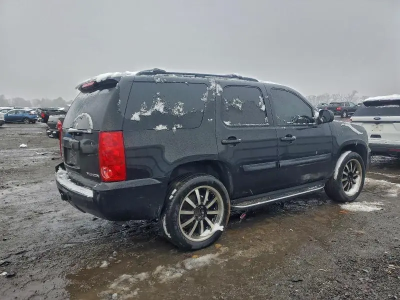 2012 CADILLAC ESCALADE LUXURY  