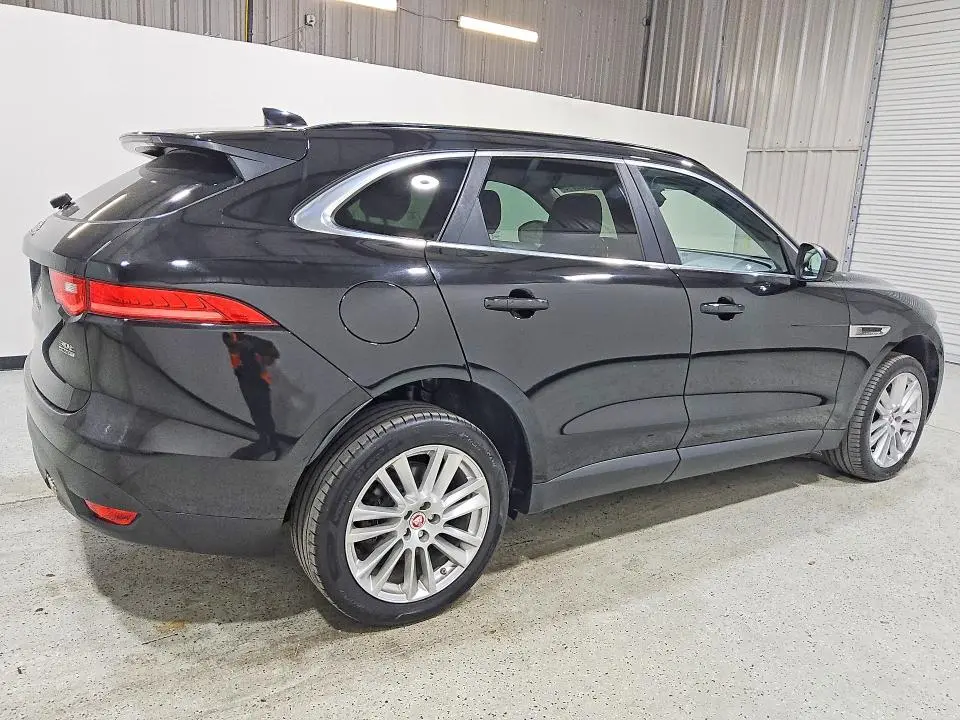 2019 JAGUAR F-PACE PRESTIGE  