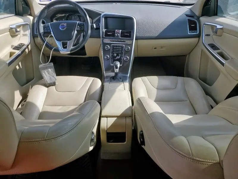 2015 VOLVO XC60 T5 PREMIER+  