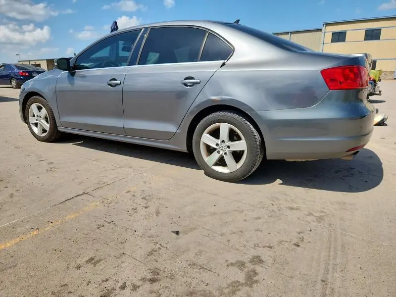 2013 VOLKSWAGEN JETTA TDI  