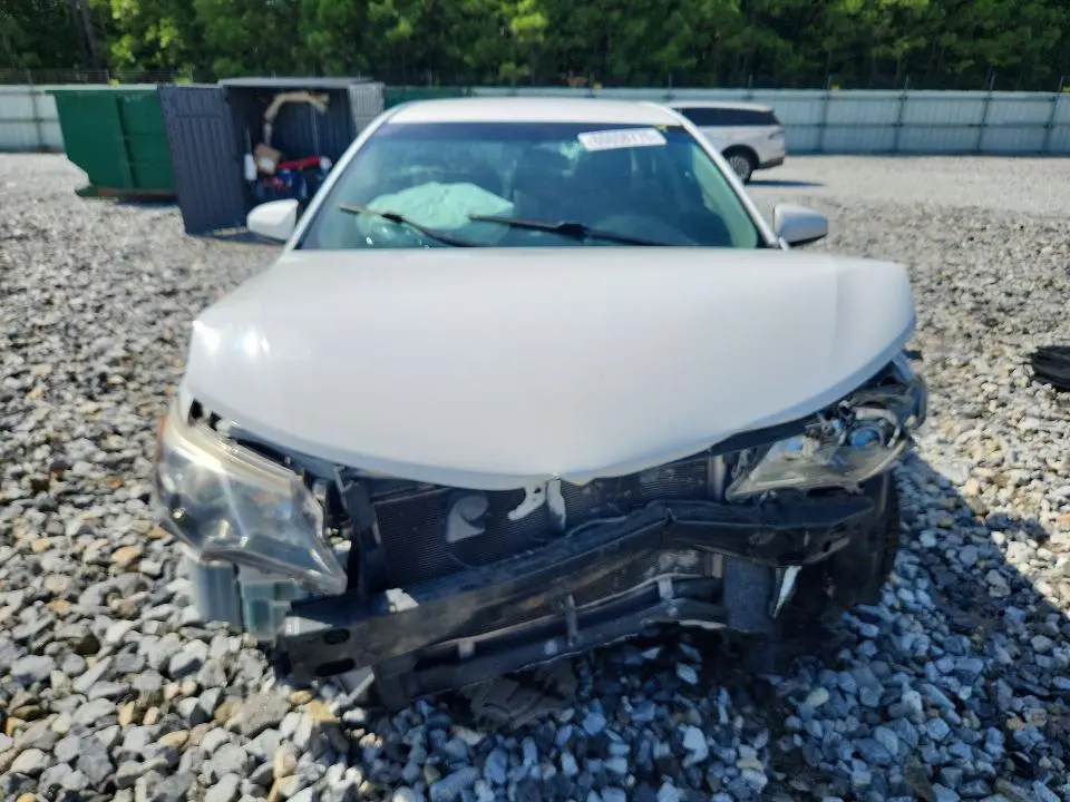 2014 TOYOTA CAMRY SE  