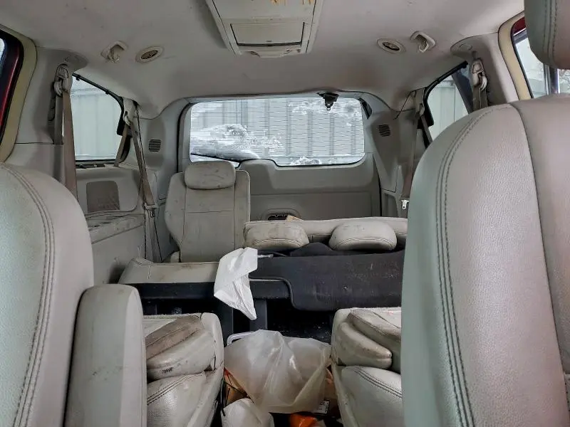 2010 CHRYSLER TOWN & COUNTRY TOURING PLUS  