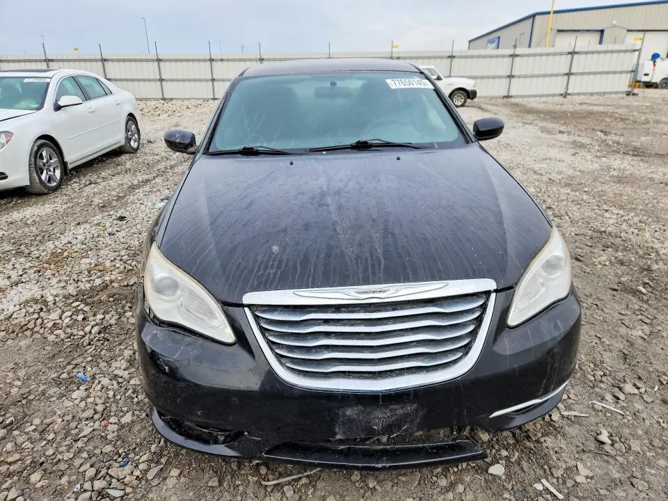 2012 CHRYSLER 200 LX  