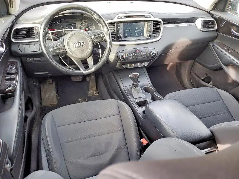 2018 KIA SORENTO LX  