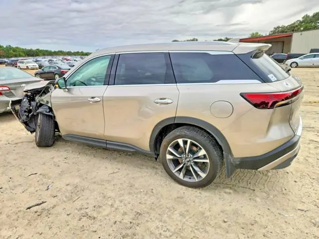 2022 INFINITI QX60 LUXE  