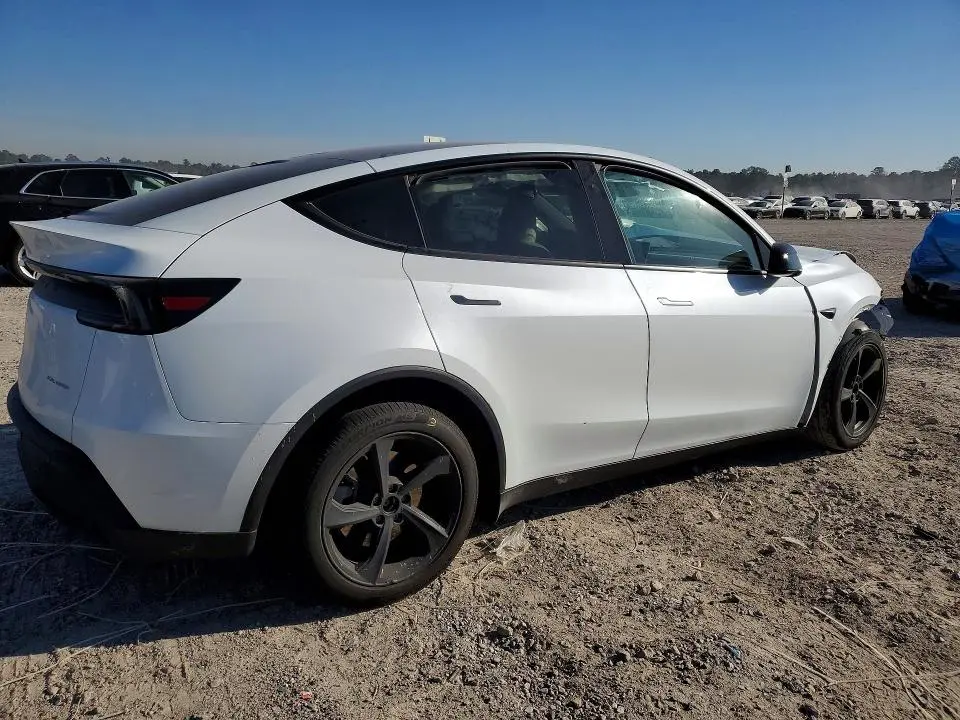 2026 TESLA MODEL Y   