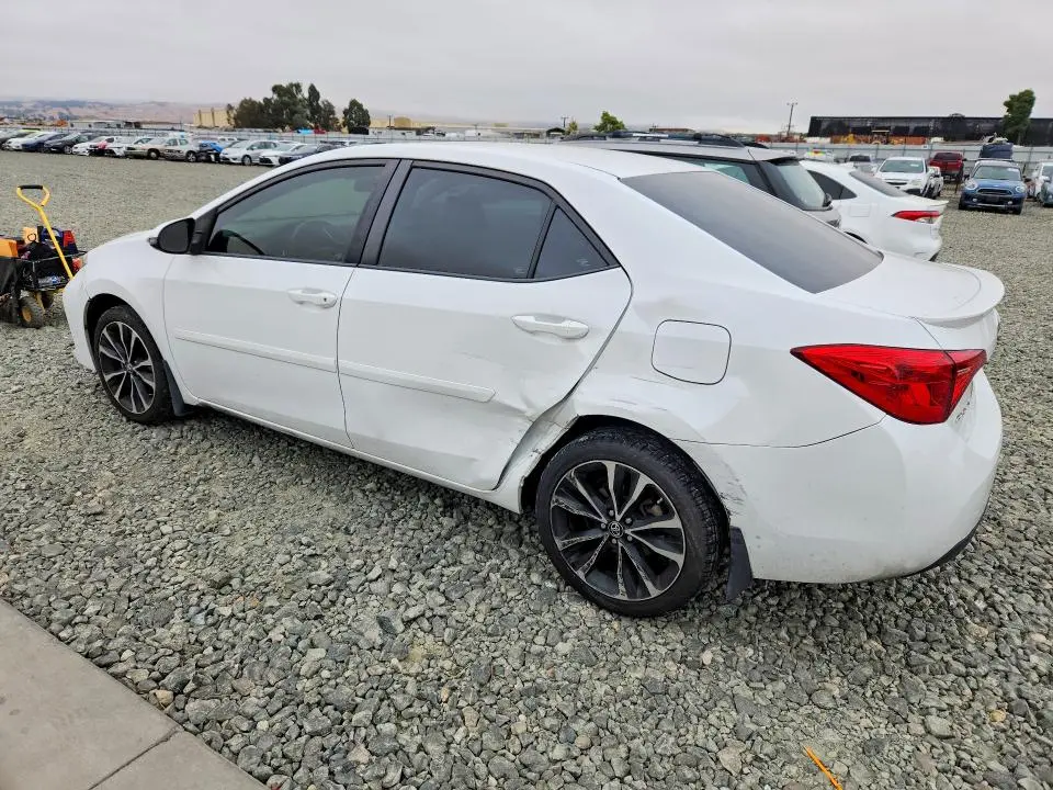2019 TOYOTA COROLLA SE  