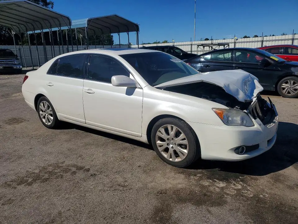 2010 TOYOTA AVALON XLS  
