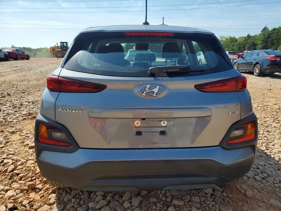 2020 HYUNDAI KONA SE  