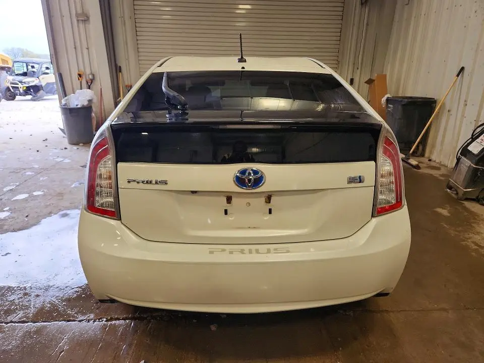 2015 TOYOTA PRIUS THREE  