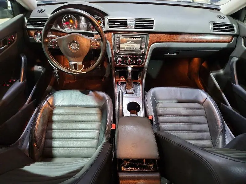 2013 VOLKSWAGEN PASSAT SEL  