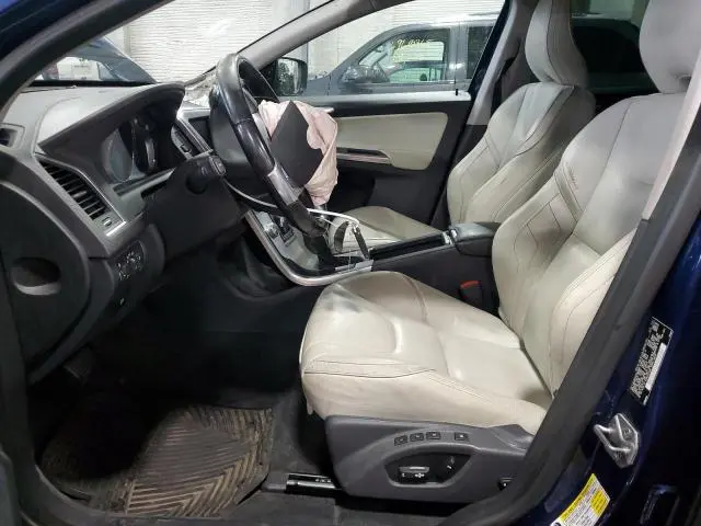 2015 VOLVO XC60 T6 PLATINUM  