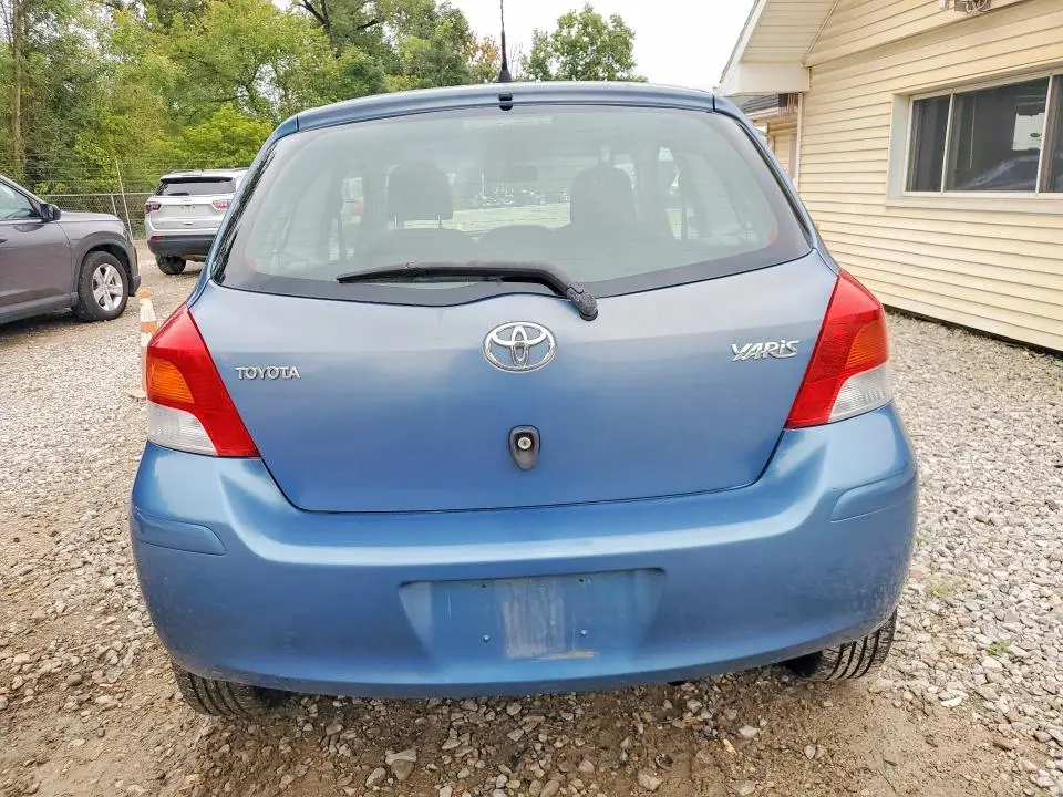 2010 TOYOTA YARIS BASE  