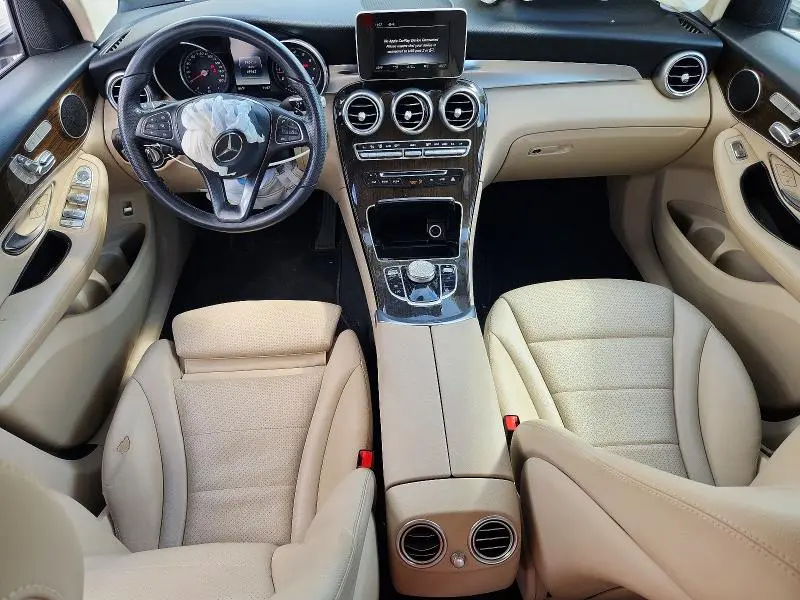 2019 MERCEDES-BENZ GLC 300  