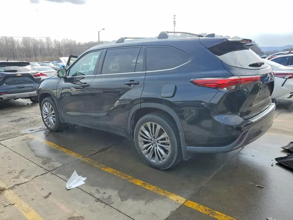 2021 TOYOTA HIGHLANDER PLATINUM  