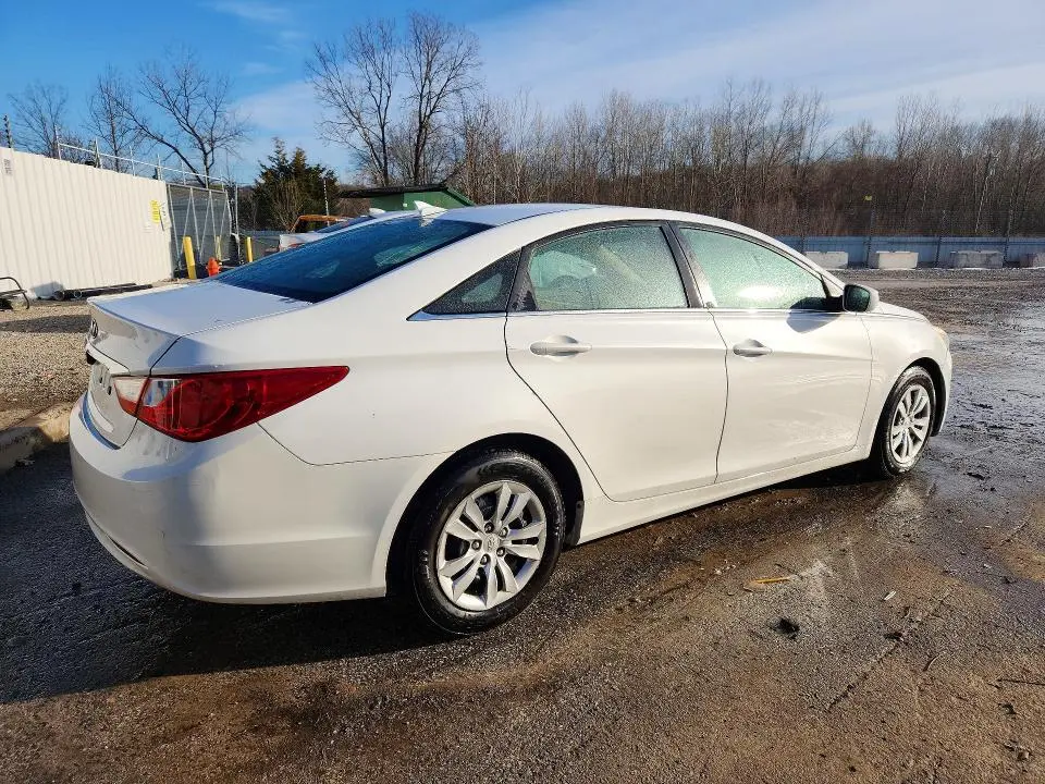 2013 HYUNDAI SONATA GLS  