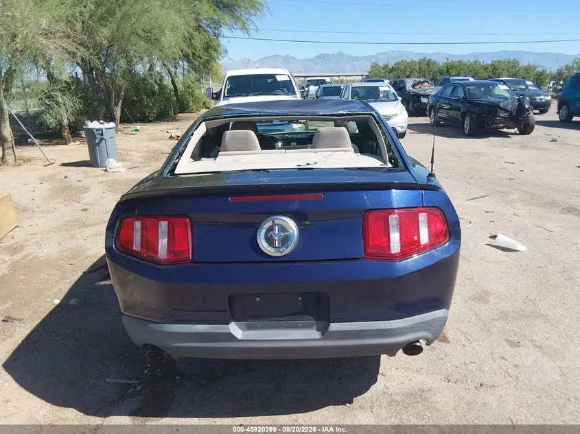 2011 FORD MUSTANG V6