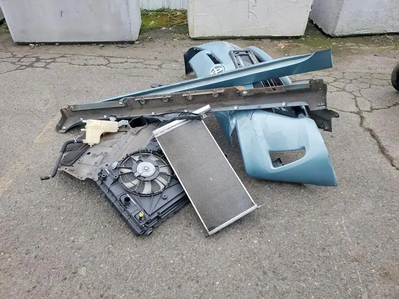 2014 TOYOTA PRIUS THREE  