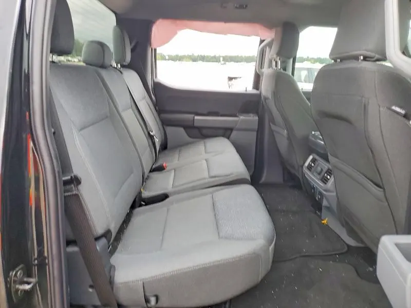 2024 FORD F150 LIGHTNING XLT  