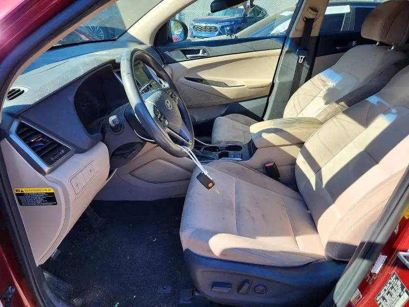 2017 HYUNDAI TUCSON SE  