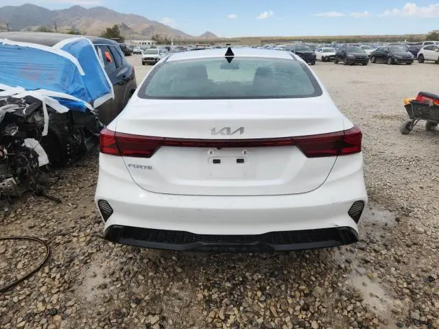 2024 KIA FORTE LX  