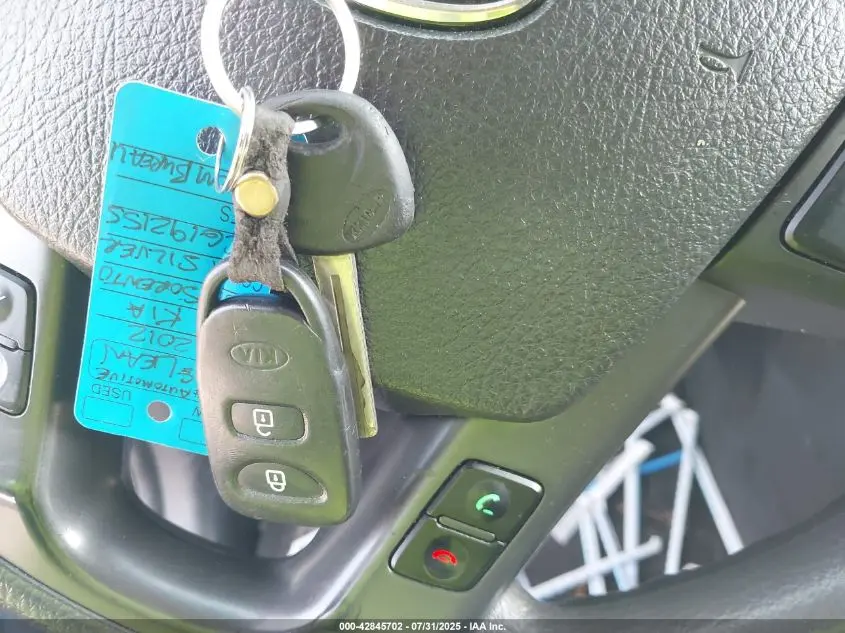 2012 KIA SORENTO LX V6