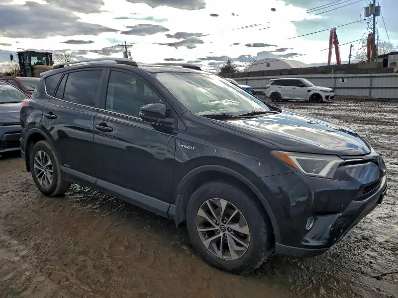 2017 TOYOTA RAV4 HV LE  