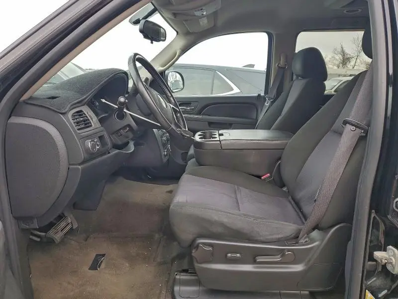 2010 CHEVROLET SUBURBAN C1500 LS  