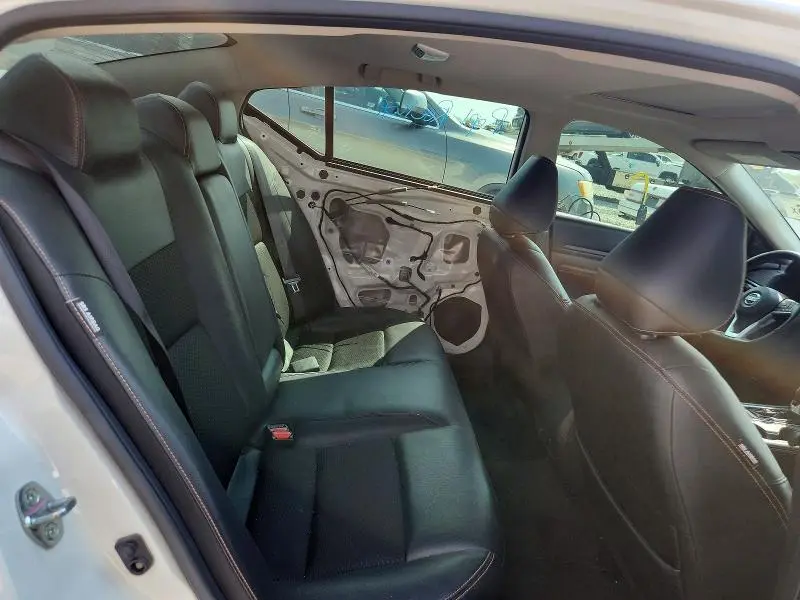 2022 NISSAN ALTIMA SR  