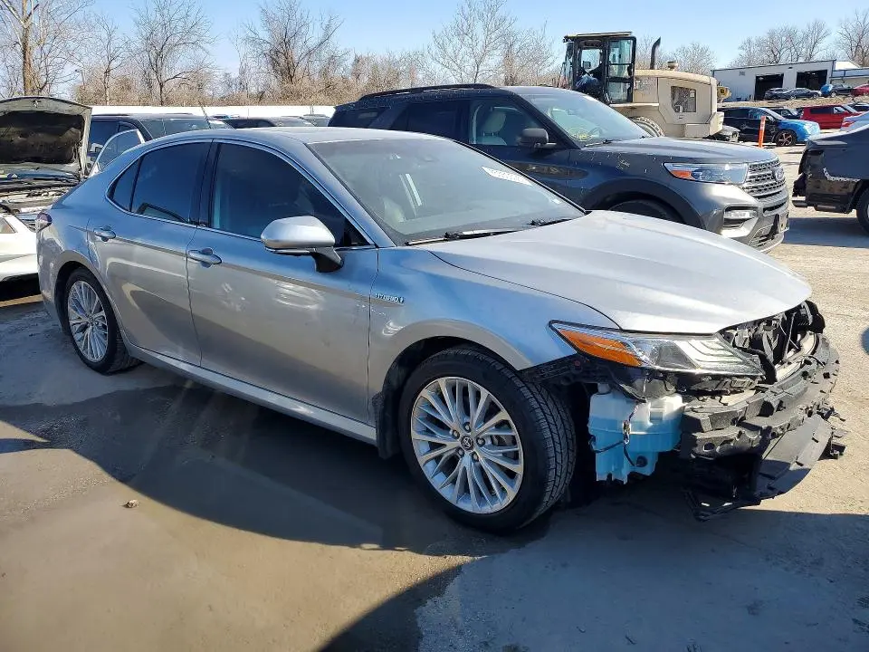2019 TOYOTA CAMRY HYBRID  