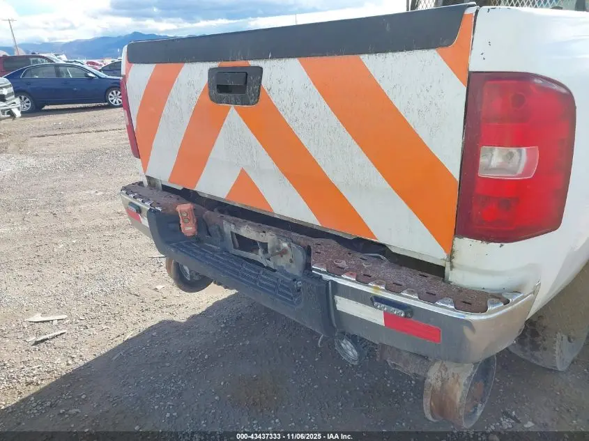2010 CHEVROLET SILVERADO 3500HD WORK TRUCK