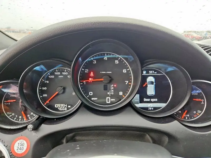 2016 PORSCHE CAYENNE   