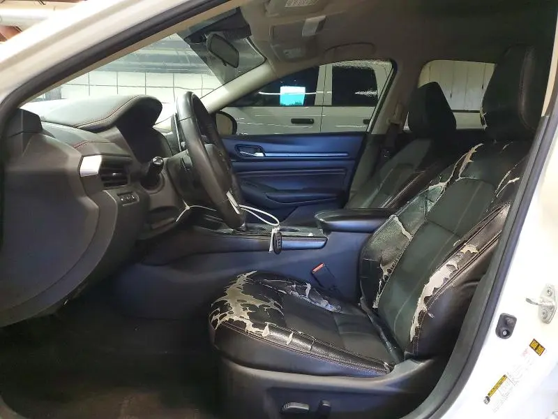 2021 NISSAN ALTIMA SR  