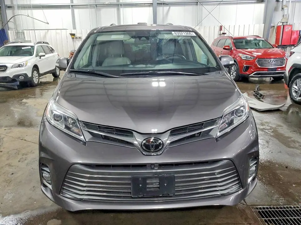 2020 TOYOTA SIENNA LIMITED PREMIUM 7-PASSENGER  