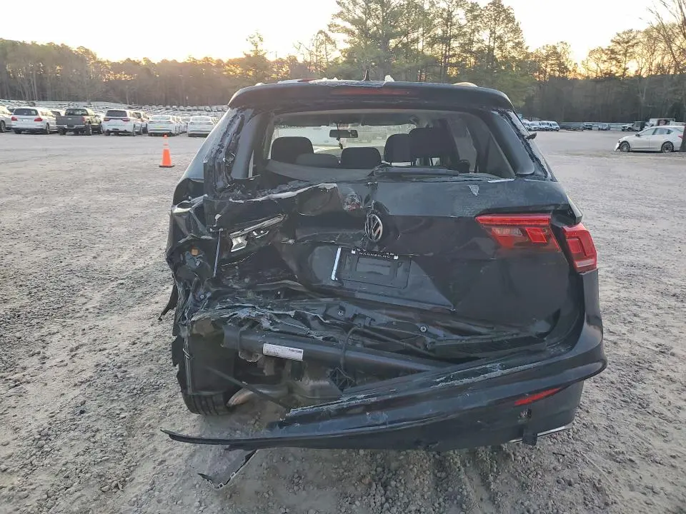 2021 VOLKSWAGEN TIGUAN S  