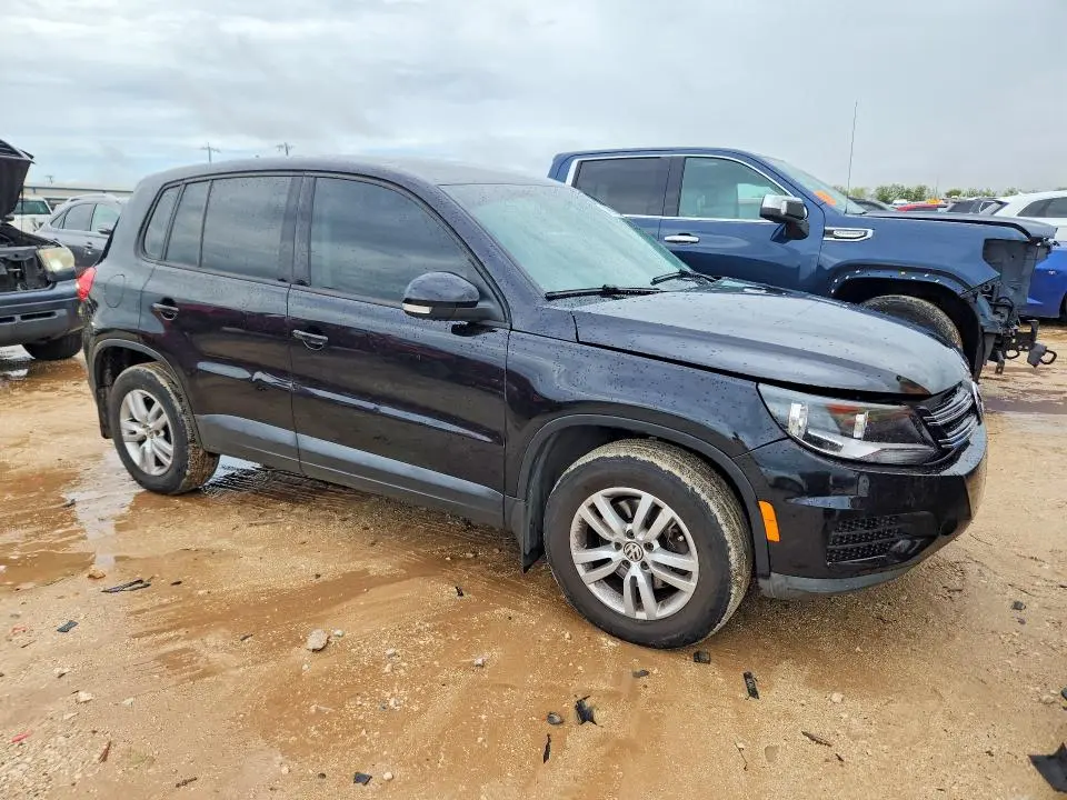 2014 VOLKSWAGEN TIGUAN S  