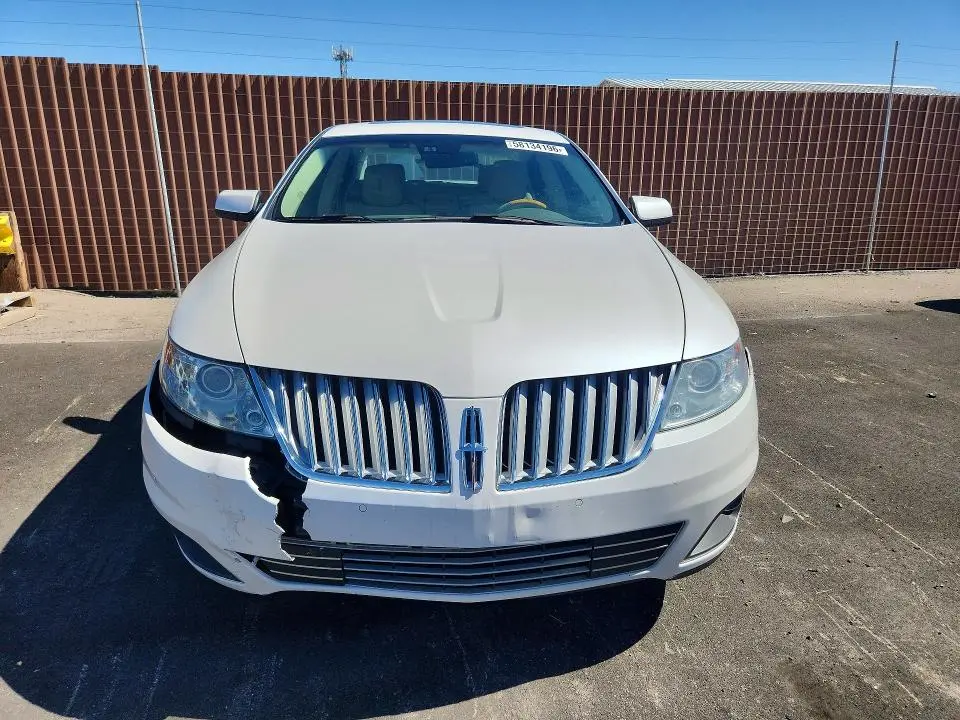 2011 LINCOLN MKS   