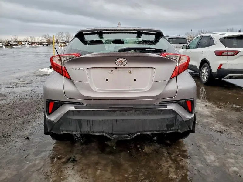 2019 TOYOTA C-HR XLE  